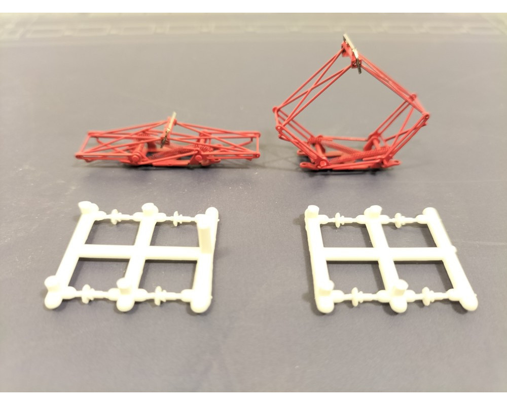 Pair of Three-Phase Pantographs with Insulators and Spacers for Lebc Trailer Pair of Three-Phase Pantographs with Insulators and Spacers for Lebc Trailer