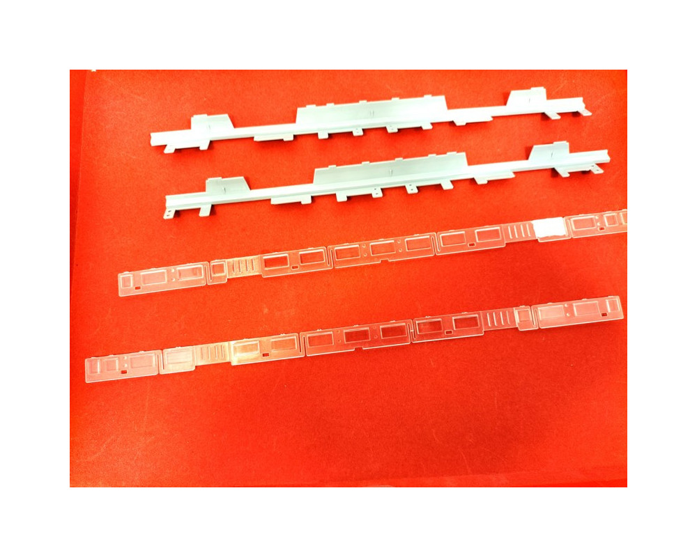 Set vetri laterali + tende per ALe/Le 840 con finestrini di origine Set vetri laterali + tende per ALe/Le 840 con finestrini di origine