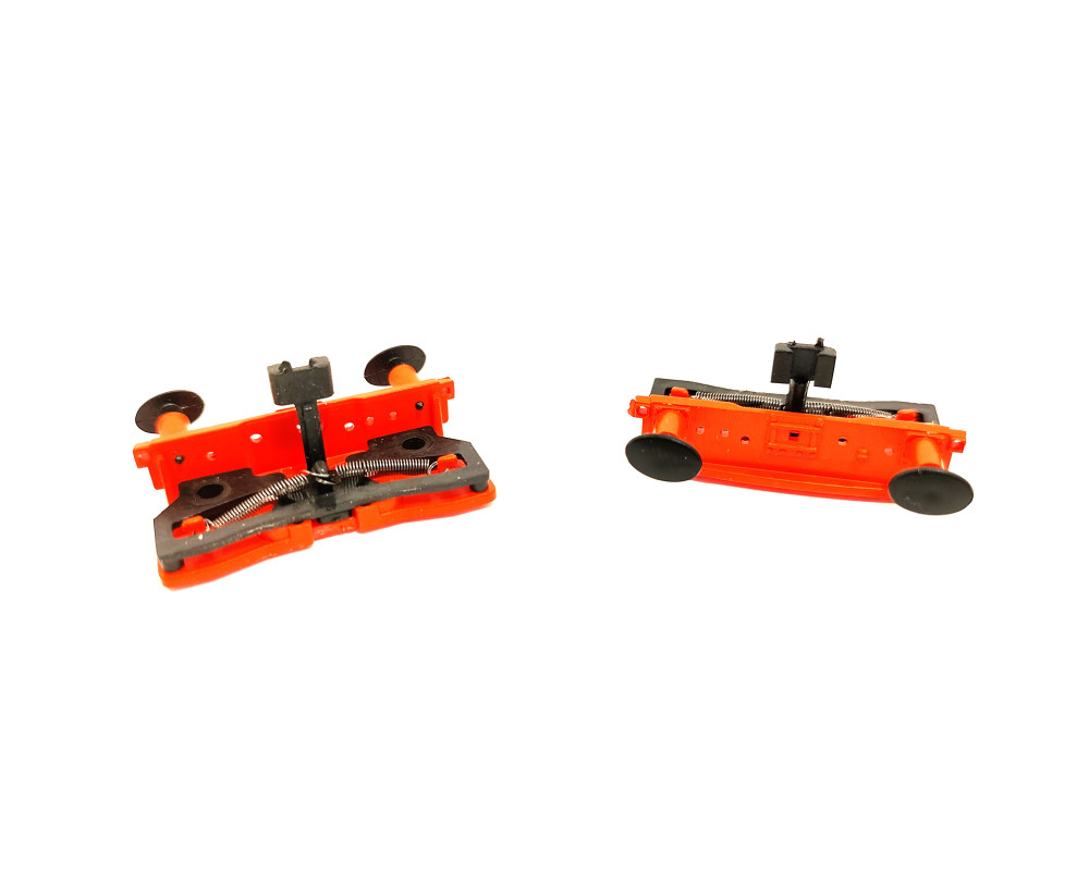 Set of 2 bumpers with restraints and removal rudders for class 37 BR Set of 2 bumpers with restraints and removal rudders for class 37 BR