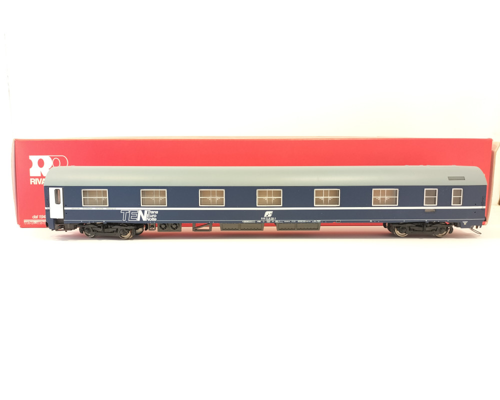 Carrozza letti usata tipo MU nella livrea TEN delle FS Rivarossi Carrozza letti usata tipo MU nella livrea TEN delle FS Rivarossi