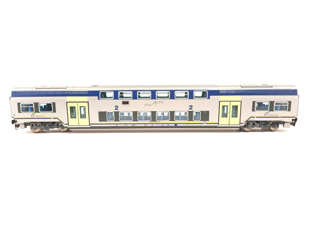 Used 2nd class Vivalto carriage with interior lighting
