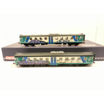 Set Aln 668.1529 (motrice) + Aln 668.1514 (folle) con grafiti