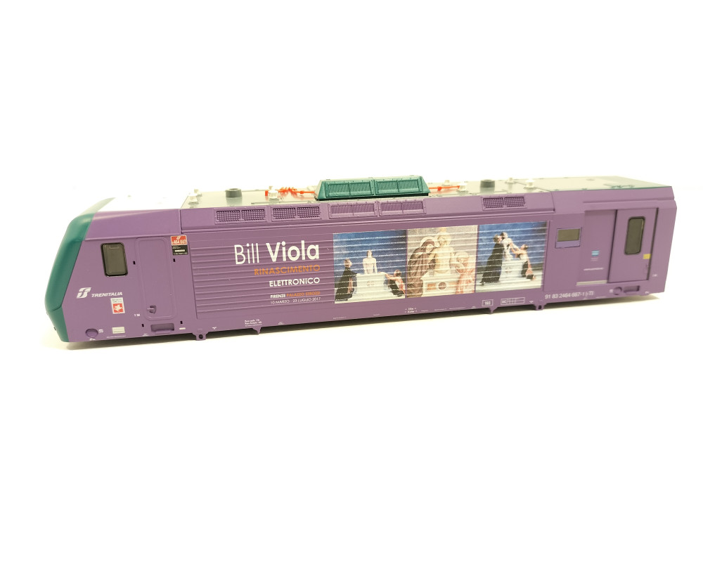 Carrozzeria semi assemblata E 464.667 nella livrea Bill Viola DTR Toscana, completa di aggiuntivi