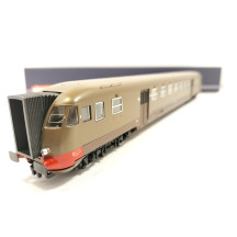 Rimorchiata Le 840.045 con finestrini Klein