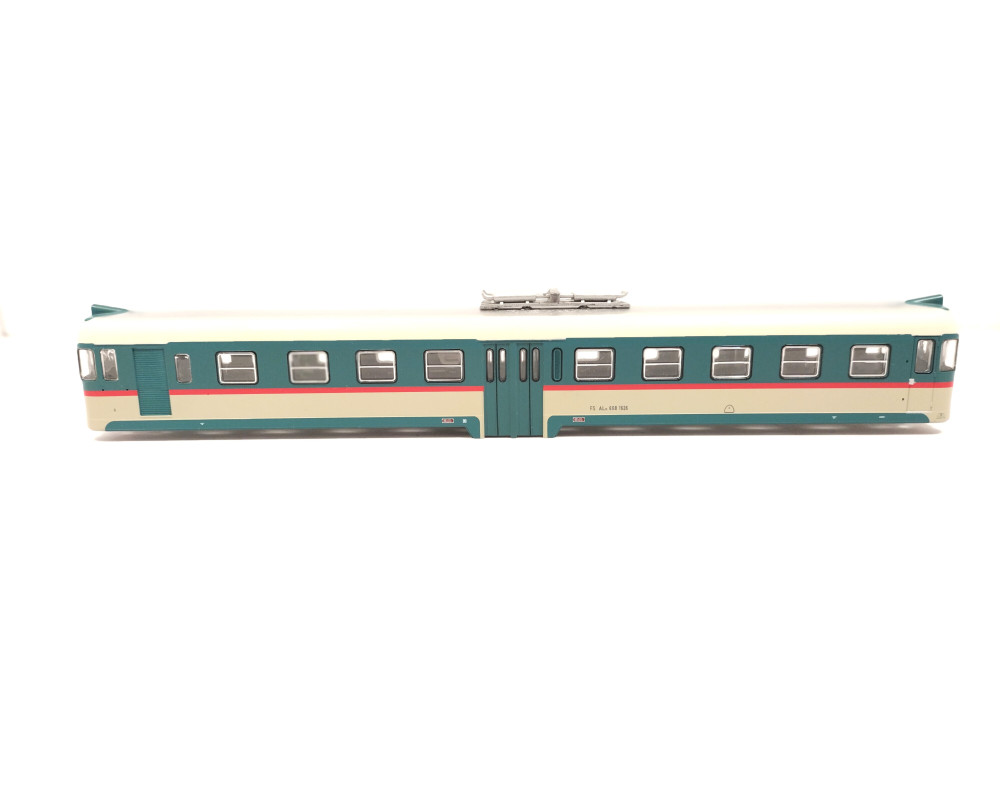 Replacement bodywork Aln 668.1626 in 1970s livery