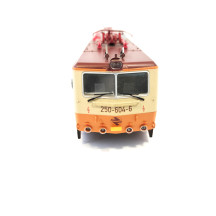 Carrozzeria semi assemblata completa di pantografi Renfe 250.004