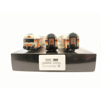 Art.202603 COMOFER set tre carrozze doppio piano Casaralta in livrea di origine con logo a televisore