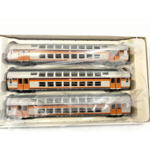 Art.202603 COMOFER set tre carrozze doppio piano Casaralta in livrea di origine con logo a televisore