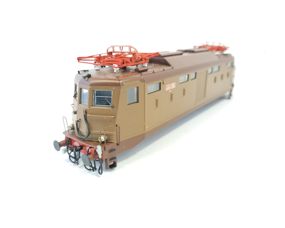 Carrozzeria di ricambio per E 424.108 Art.2186 livrea castano isabella con citofono Perego